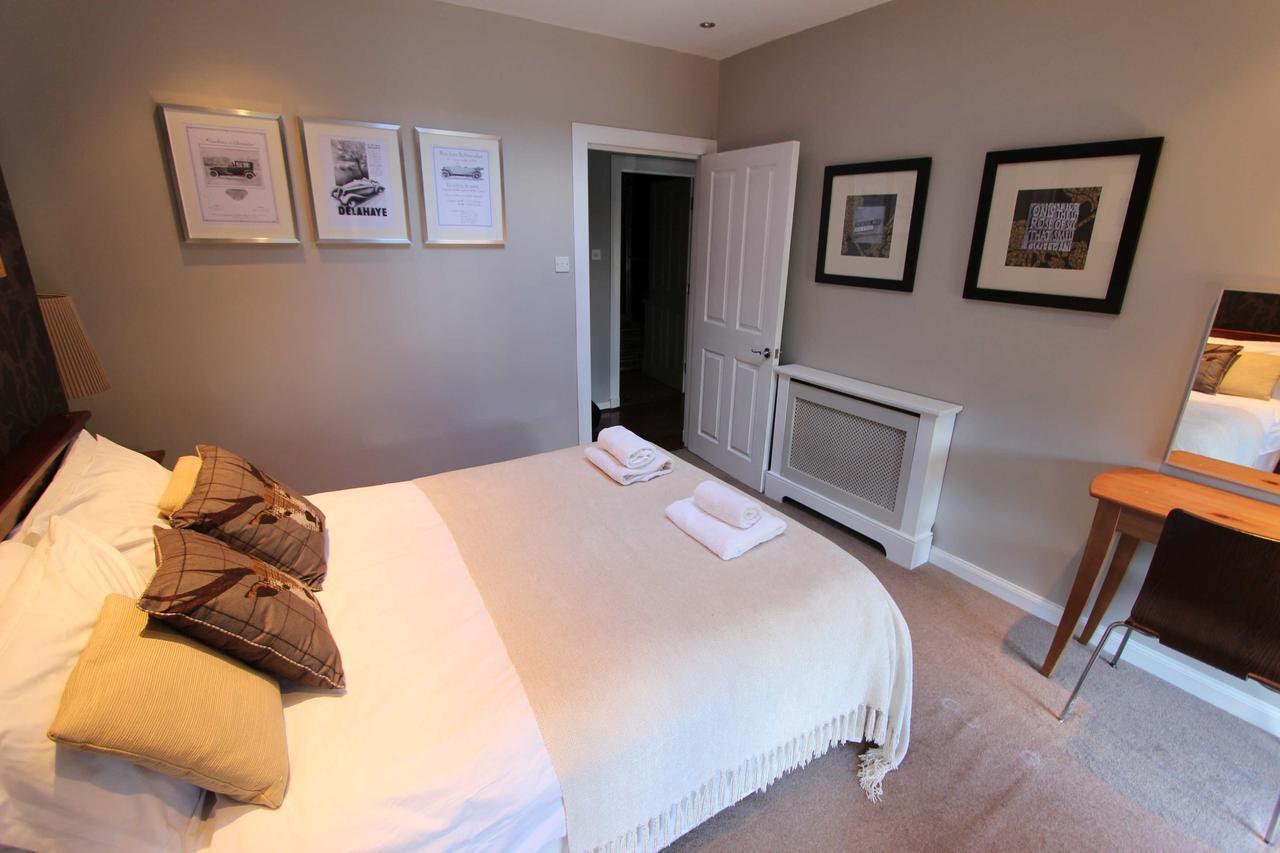 Haymarket Apartment Edinburgh Room photo
