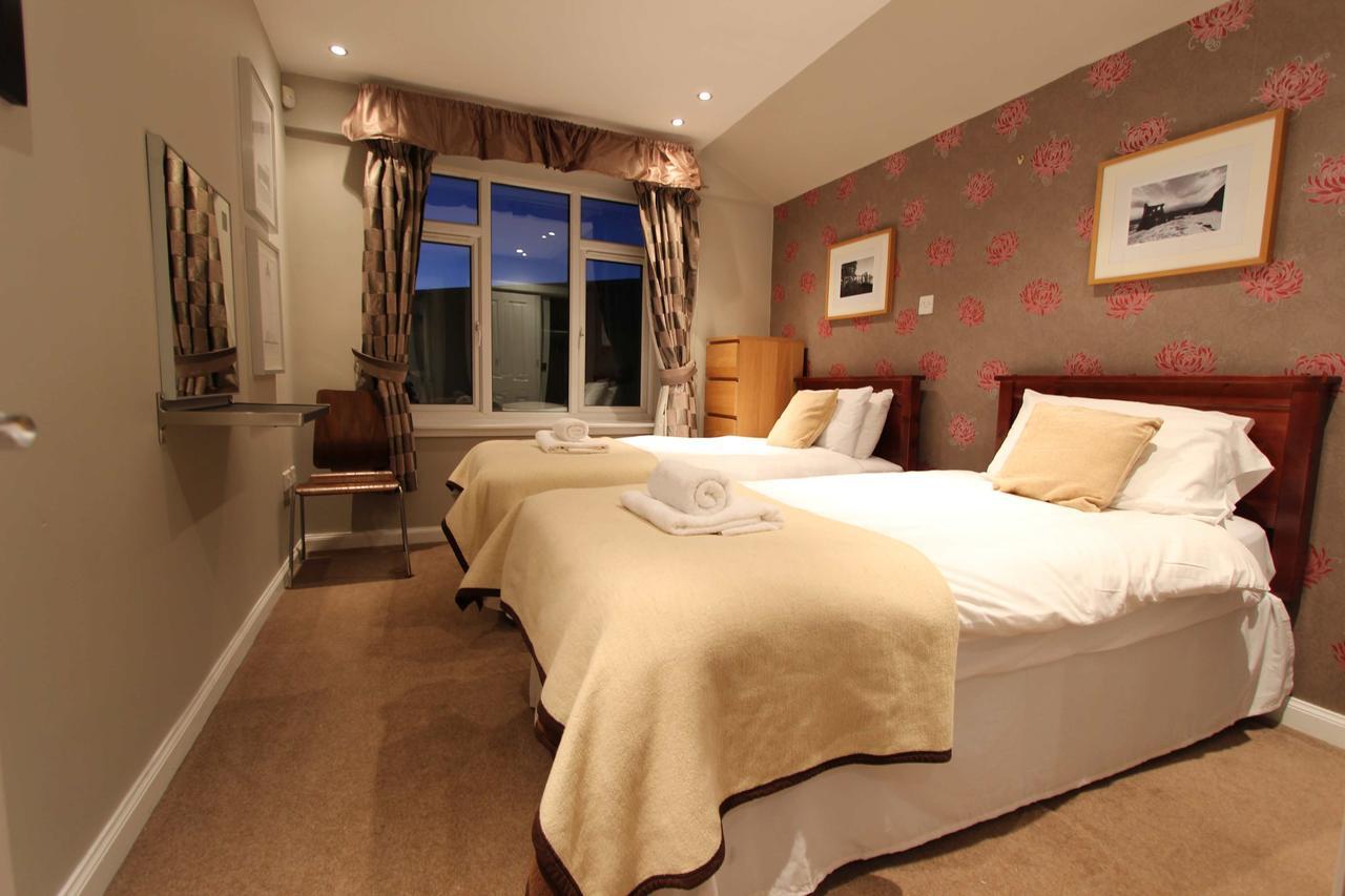 Haymarket Apartment Edinburgh Room photo
